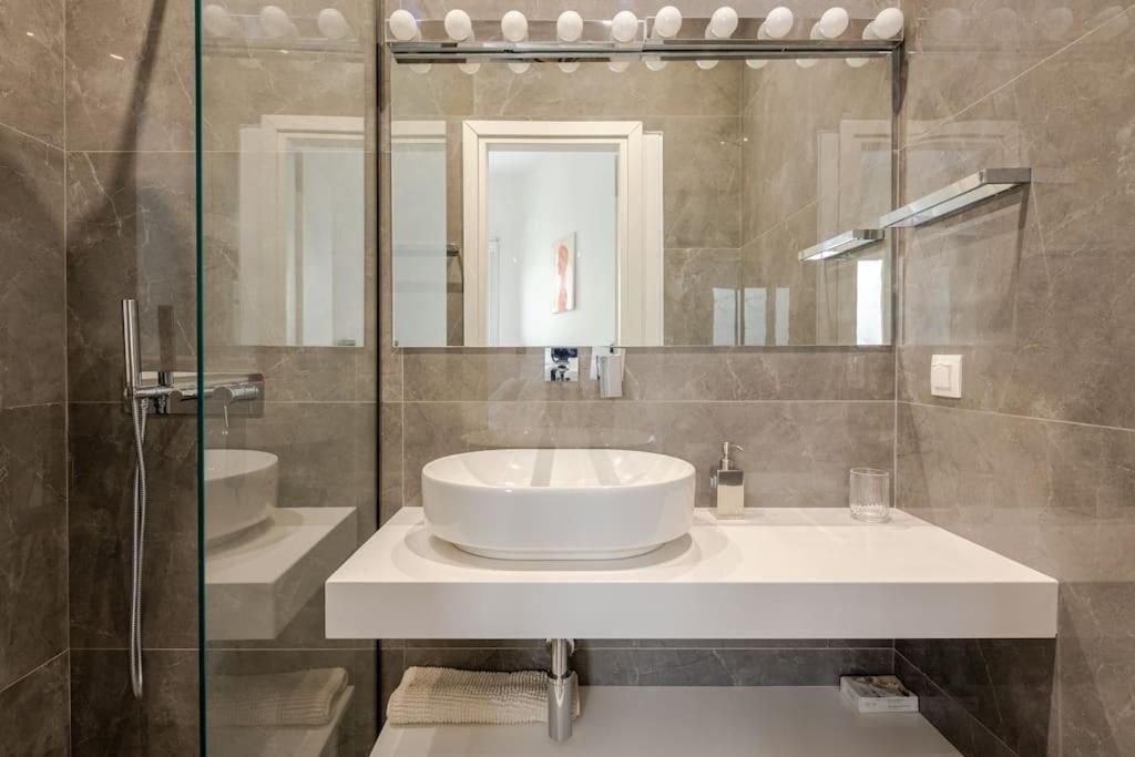 Appartement 130m Luxury In The Heart Of Athènes